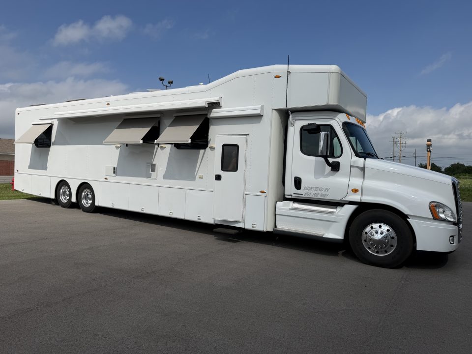 Used 2010 Cascadia 50' Motorhome