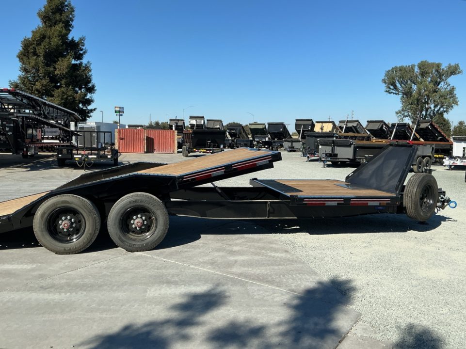 New 2026 Diamond C Trailers HXD210L24X102 8.5FT X 24FT Tilt Trailer