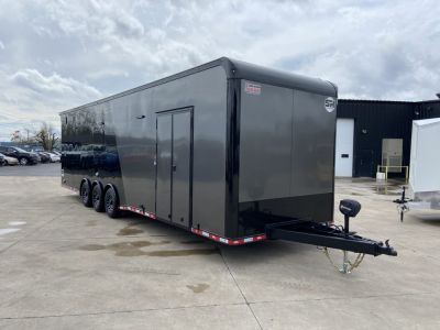 New United USH-8.532 Racing Trailer w/ Bath Pkg