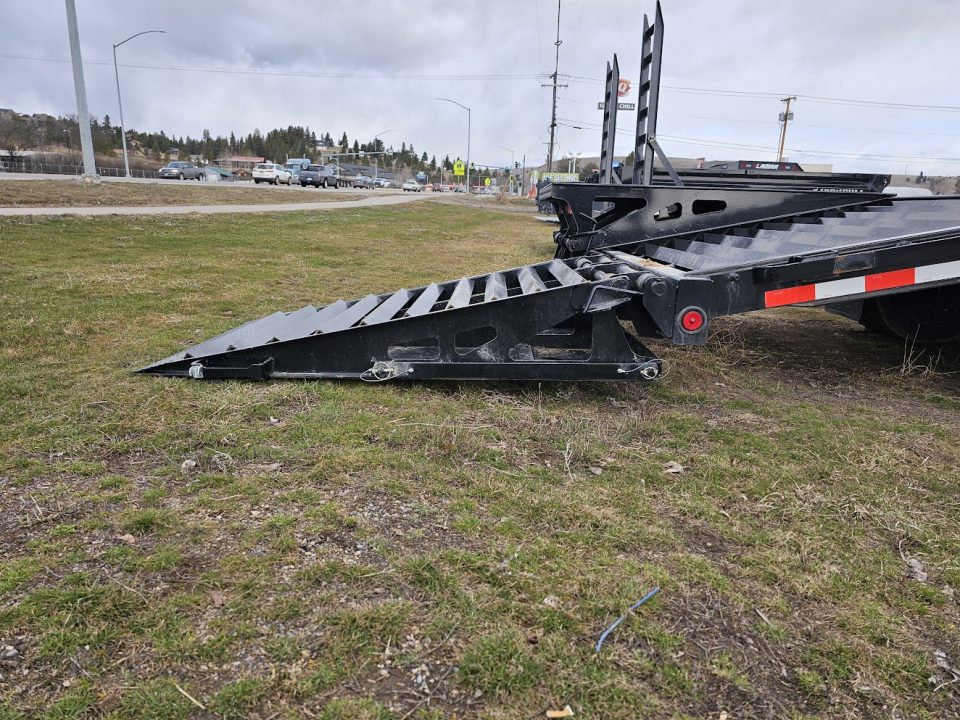 New 2027 Norstar 102"x25' 22k Gooseneck Deckover Trailer