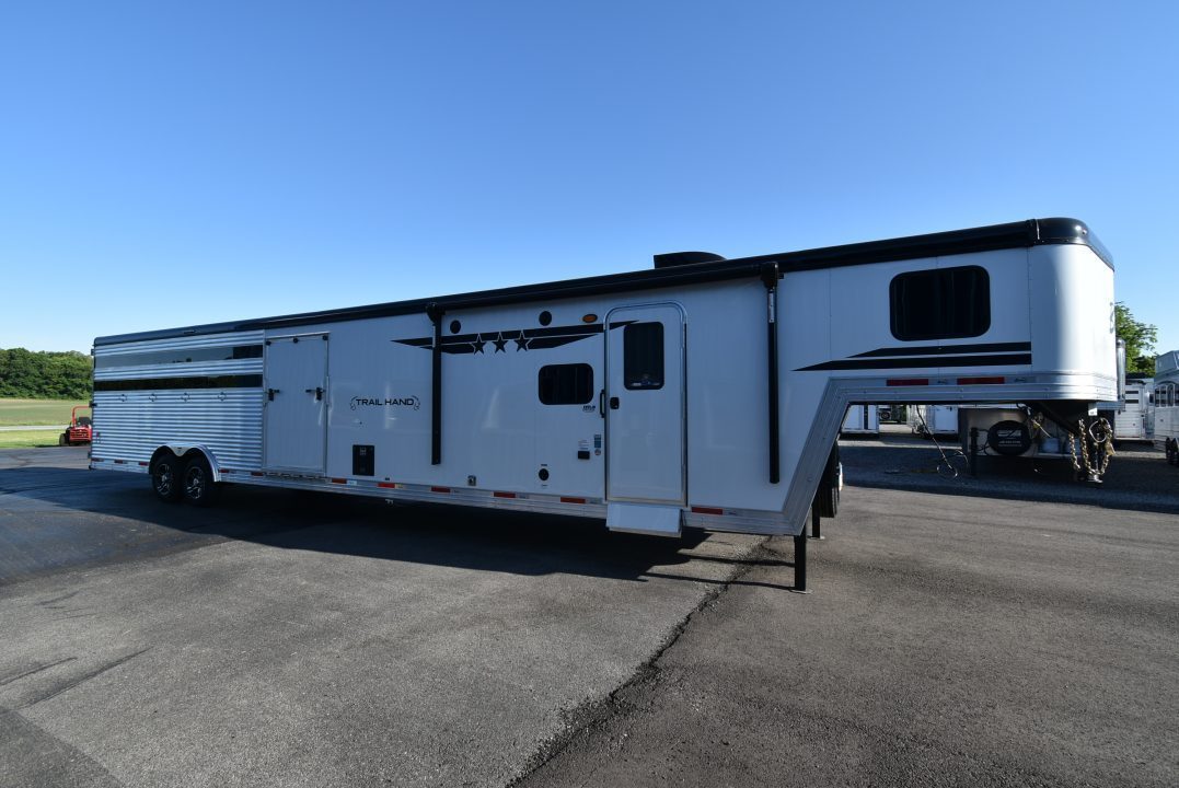New 2027 Bison Trailers Trailhand 81316 Horse Trailer