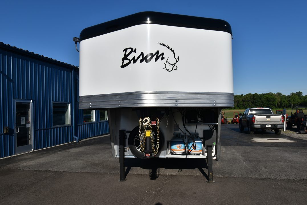 New 2027 Bison Trailers Trailhand 81316 Horse Trailer
