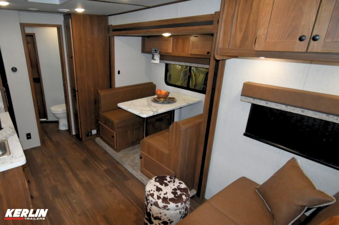New 2027 Bison Trailers Trailhand 81316 Horse Trailer