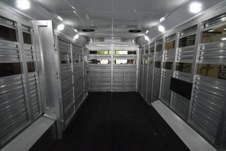 New 2027 Bison Trailers Trailhand 81316 Horse Trailer
