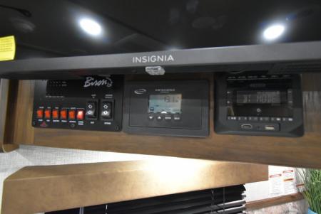 New 2027 Bison Trailers Trailhand 81316 Horse Trailer