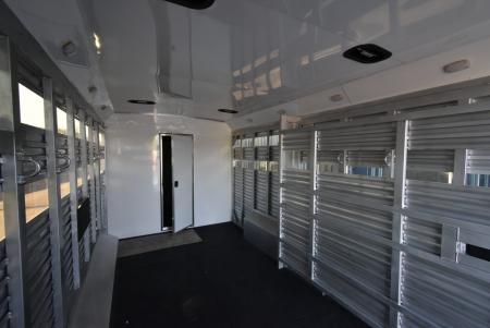 New 2027 Bison Trailers Trailhand 81316 Horse Trailer