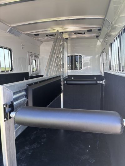 New 2027 Cimarron Trailers 2H Straight Load Gooseneck Horse Trailer