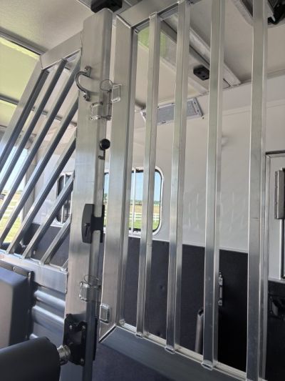 New 2027 Cimarron Trailers 2H Straight Load Gooseneck Horse Trailer