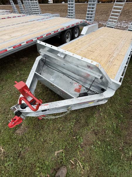 New 82X 18+2 Triumph Trailers 2027 Equipment Trailer