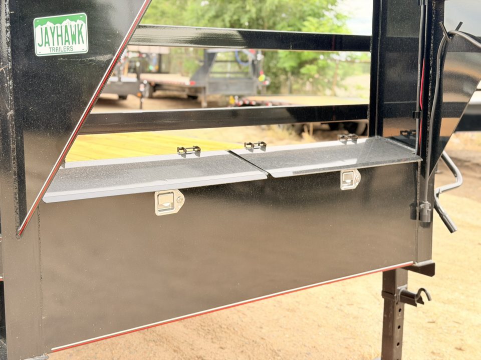 New 2026 Diamond T 8.5-24 Single Wheel Gooseneck Deckover Equipment Hauler W/ 14 PLY Tire Upgrade 15K GVWR