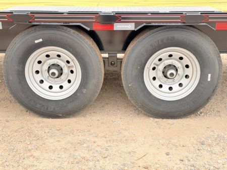 New 2026 Diamond T 8.5-24 Single Wheel Gooseneck Deckover Equipment Hauler W/ 14 PLY Tire Upgrade 15K GVWR