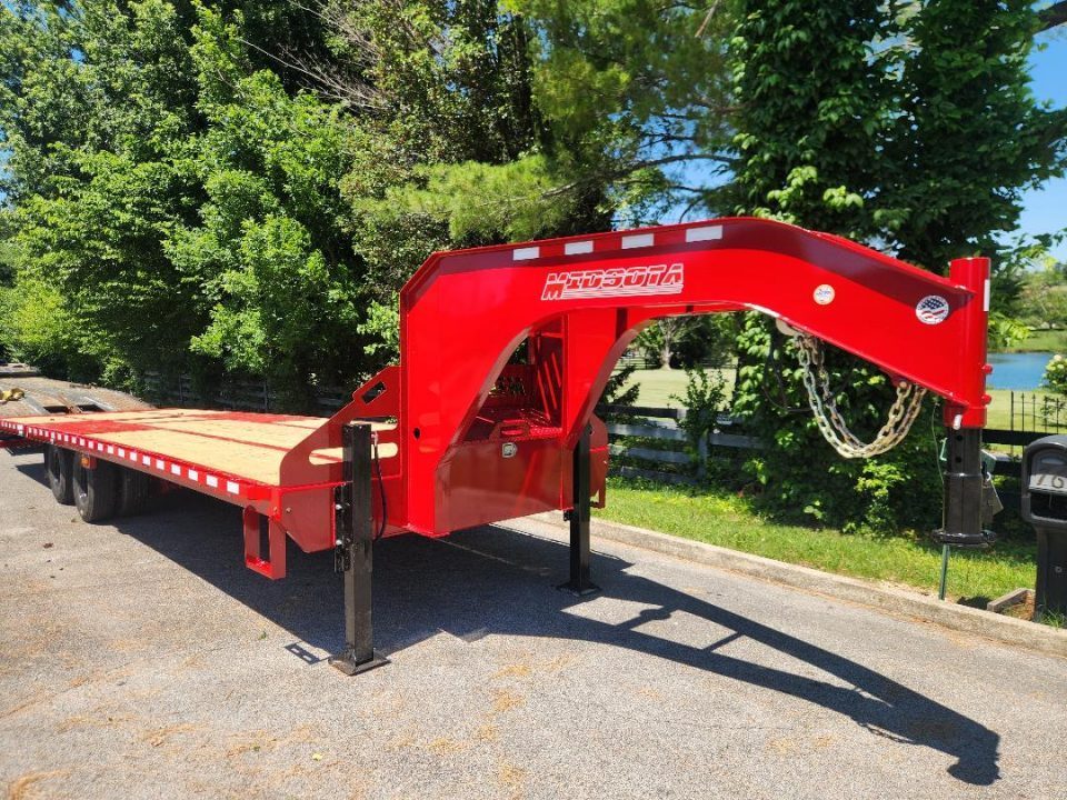 New 2026 Midsota 102x36 (26x10) Hydraulic Dovetail GN