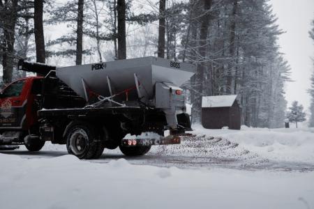 New BOSS VBS27410 MBX+ 4-Yard Salt Spreader