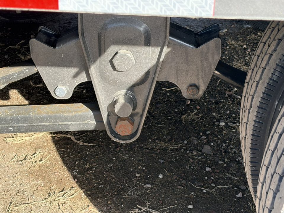 New 2026 Delco Trailers 40' Gooseck 38K Deckover Trailer