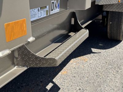 New 2027 Diamond C LPT 14' - 15.5K Telescopic Dump Trailer