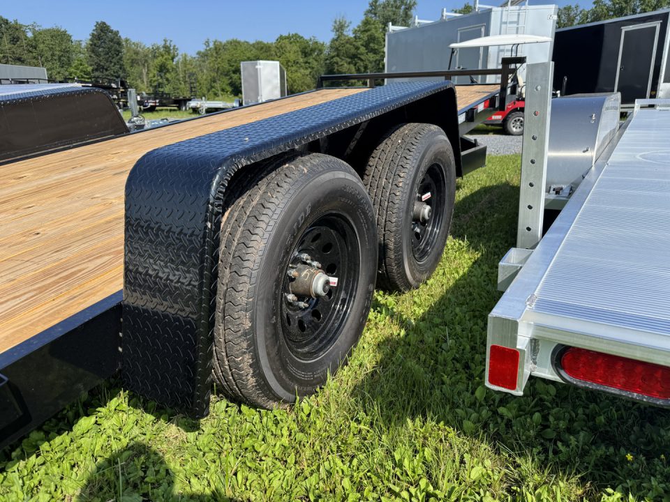 New 2027 Down 2 Earth Trailers DTE8220WCT5.2B Car Hauler