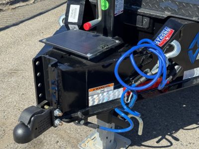 New 2026 Diamond C DET 20' - 15.5K Deckover Tilt Trailer