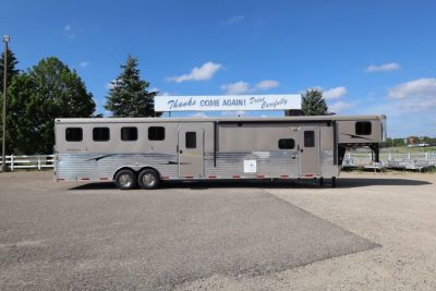 Used 2014 Bison Trailers 4 Horse LQ MT Horse Trailer