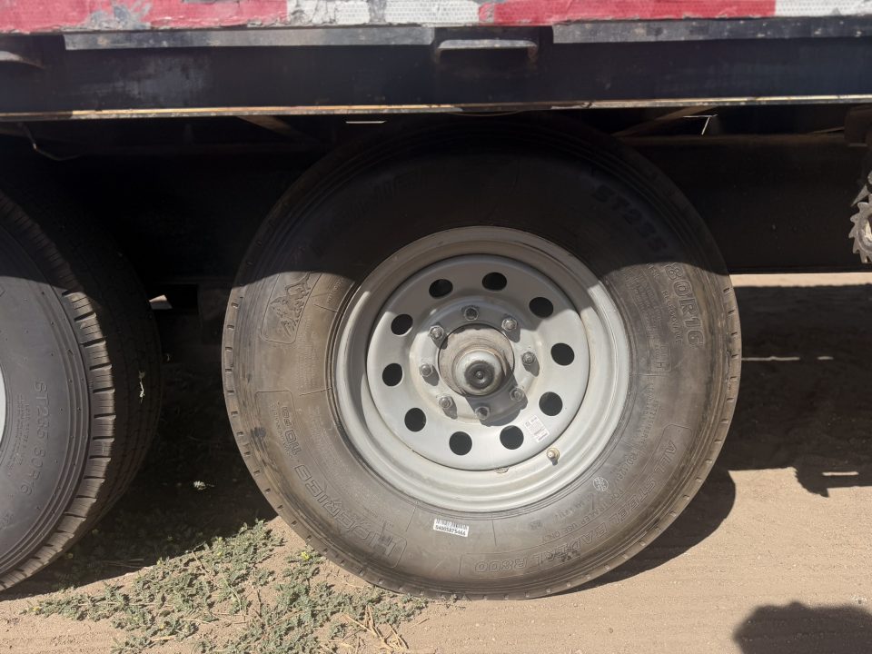 Used 2022 J&C Trailers 8.5-40 Tandem Axle Gooseneck Deckover