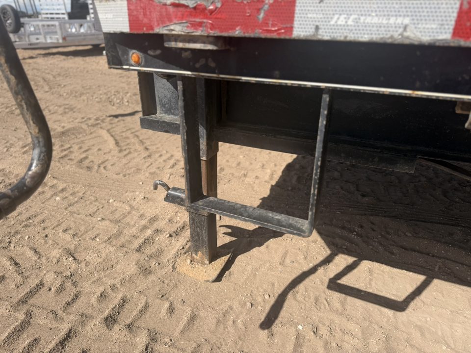 Used 2022 J&C Trailers 8.5-40 Tandem Axle Gooseneck Deckover