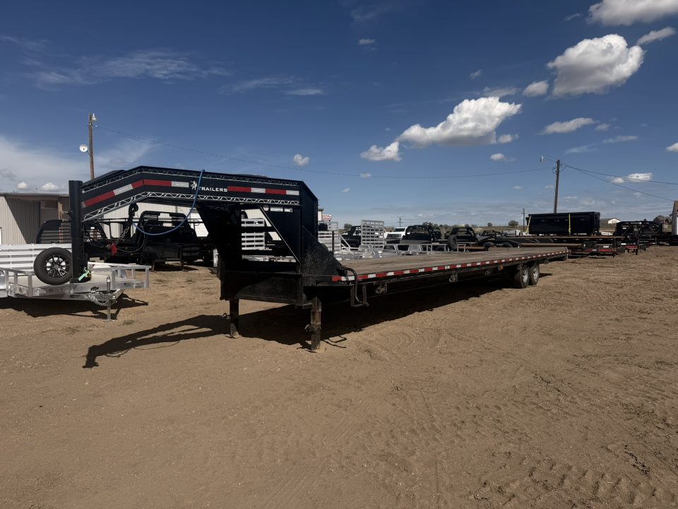 Used 2022 J&C Trailers 8.5-40 Tandem Axle Gooseneck Deckover