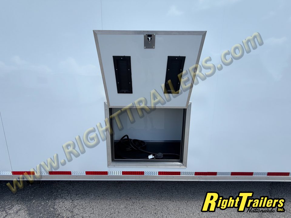 New 2026 8.5x50 Vintage Sportsman Extreme Living Quarters Race Trailer