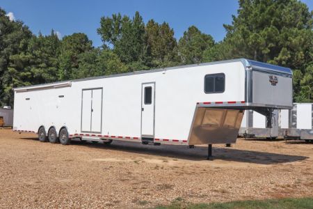 New 2026 Vintage Trailers 8.5x52 Sportsman Unlimited Living Quarters Race Trailer