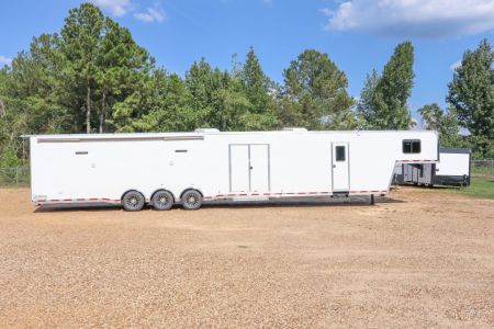 New 2026 Vintage Trailers 8.5x52 Sportsman Unlimited Living Quarters Race Trailer