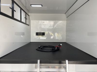 New United USHGN-8.540 Racing Trailer