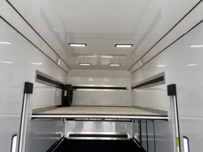 New United USH-8.532 Stacker