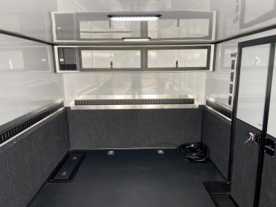 New United USH-8.532 Stacker