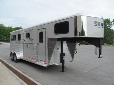 New Shadow Pro Series 2 Plus 1 Gooseneck w/ Dressing Room Horse Trailer