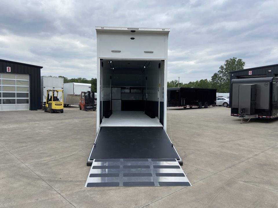 New United USH-8.5X34 Stacker w/ Dragster Lift