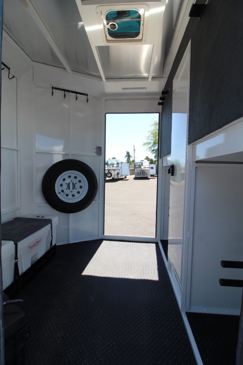 New 2027 Trails West Royale SxST Warmblood 2 Horse Trailer - Straight Load - Mangers - Pass-through Door