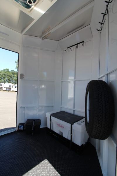New 2027 Trails West Royale SxST Warmblood 2 Horse Trailer - Straight Load - Mangers - Pass-through Door