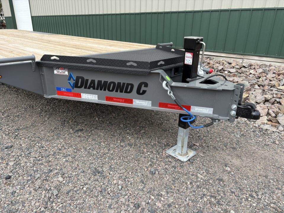 New 2026 24' 14k Diamond C Deckover Trailer