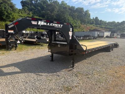 New HillCrest Gooseneck 30+5 25.9 W/ Max Ramps