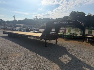 New HillCrest Gooseneck 30+5 25.9 W/ Max Ramps