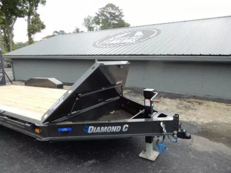 New 2026 Diamond C 82x16' Equipment, 2' Dove & Flip Ramps LPX207