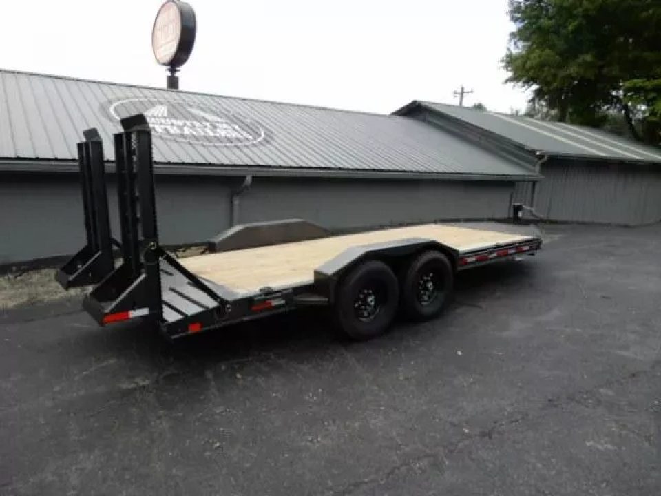 New 2026 Diamond C 82x16' Equipment, 2' Dove & Flip Ramps LPX207