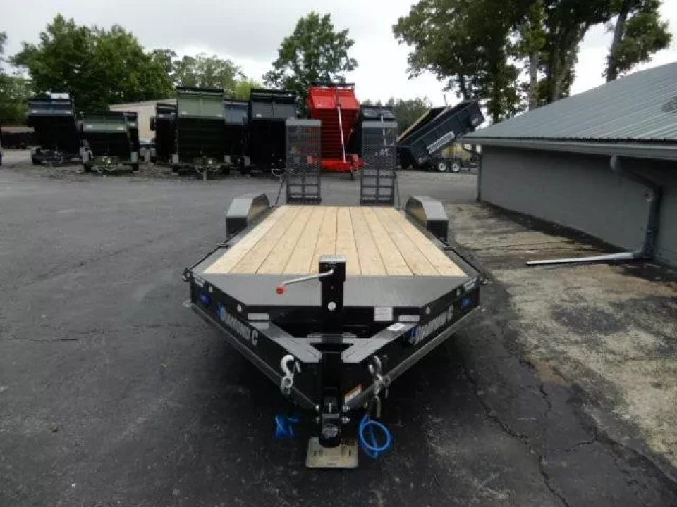 New 2026 Diamond C 82x16' Equipment, 2' Dove & Flip Ramps LPX207