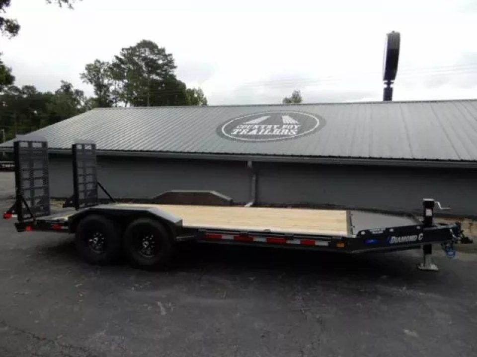 New 2026 Diamond C 82x16' Equipment, 2' Dove & Flip Ramps LPX207