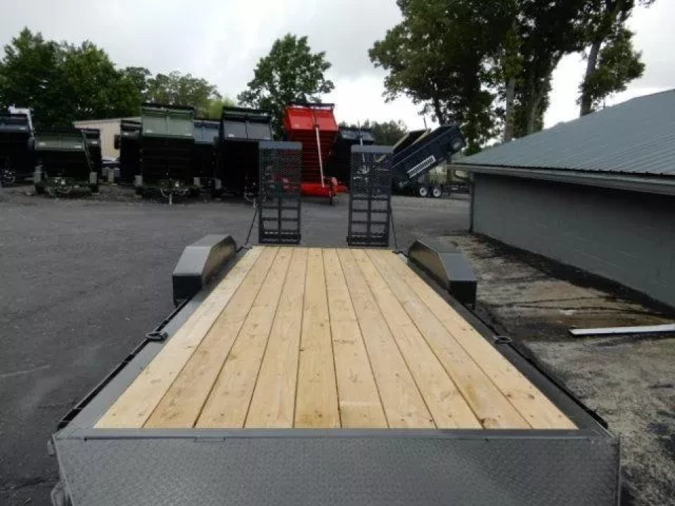 New 2026 Diamond C 82x16' Equipment, 2' Dove & Flip Ramps LPX207