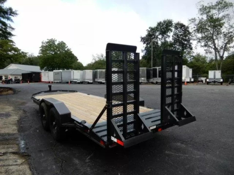 New 2026 Diamond C 82x16' Equipment, 2' Dove & Flip Ramps LPX207