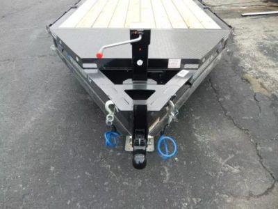 New 2026 Diamond C 82x16' Equipment, 2' Dove & Flip Ramps LPX207
