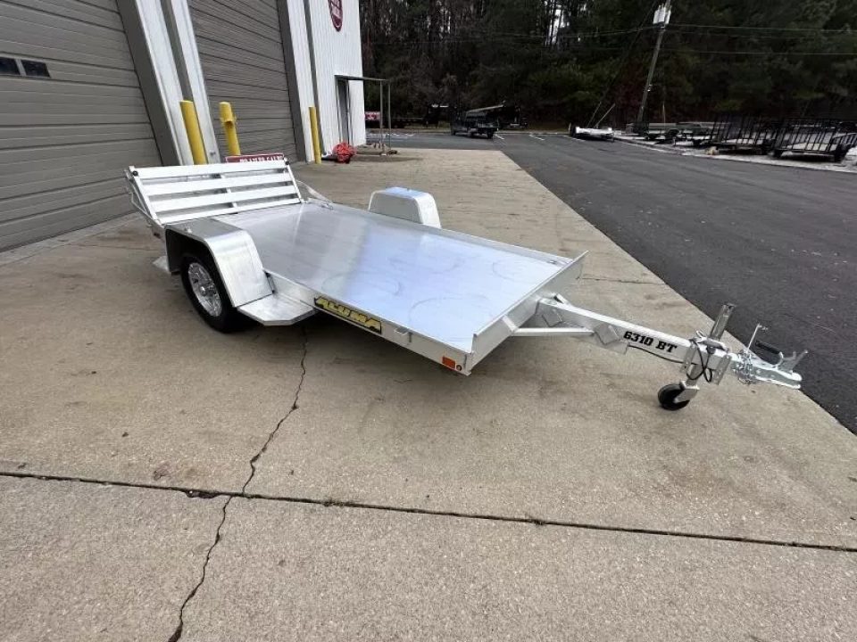 New 2026 Aluma 63"x10' Utility, Bi-Fold Tailgate 6310S-BT