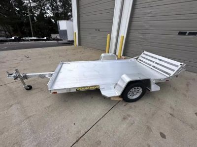 New 2026 Aluma 63"x10' Utility, Bi-Fold Tailgate 6310S-BT