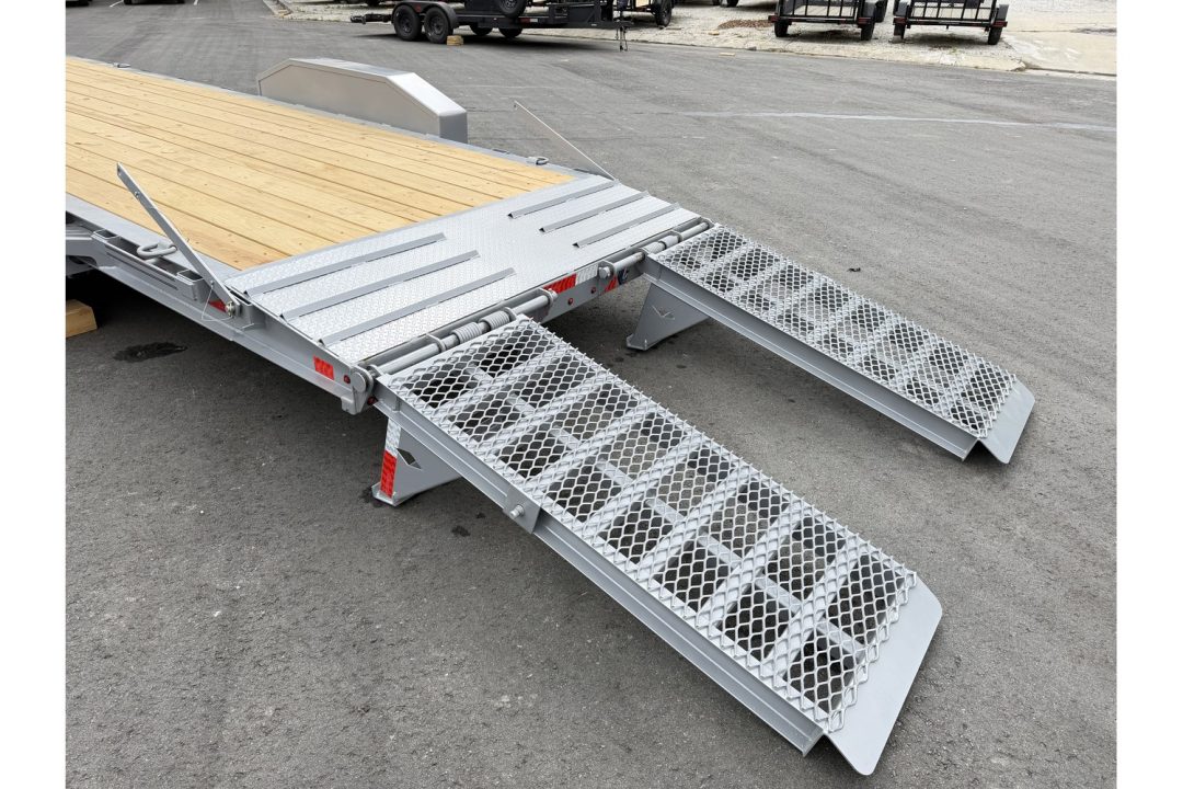 New 2026 Diamond C 80"x22' Equipment, Low Profile, 18K GVWR, LPX208
