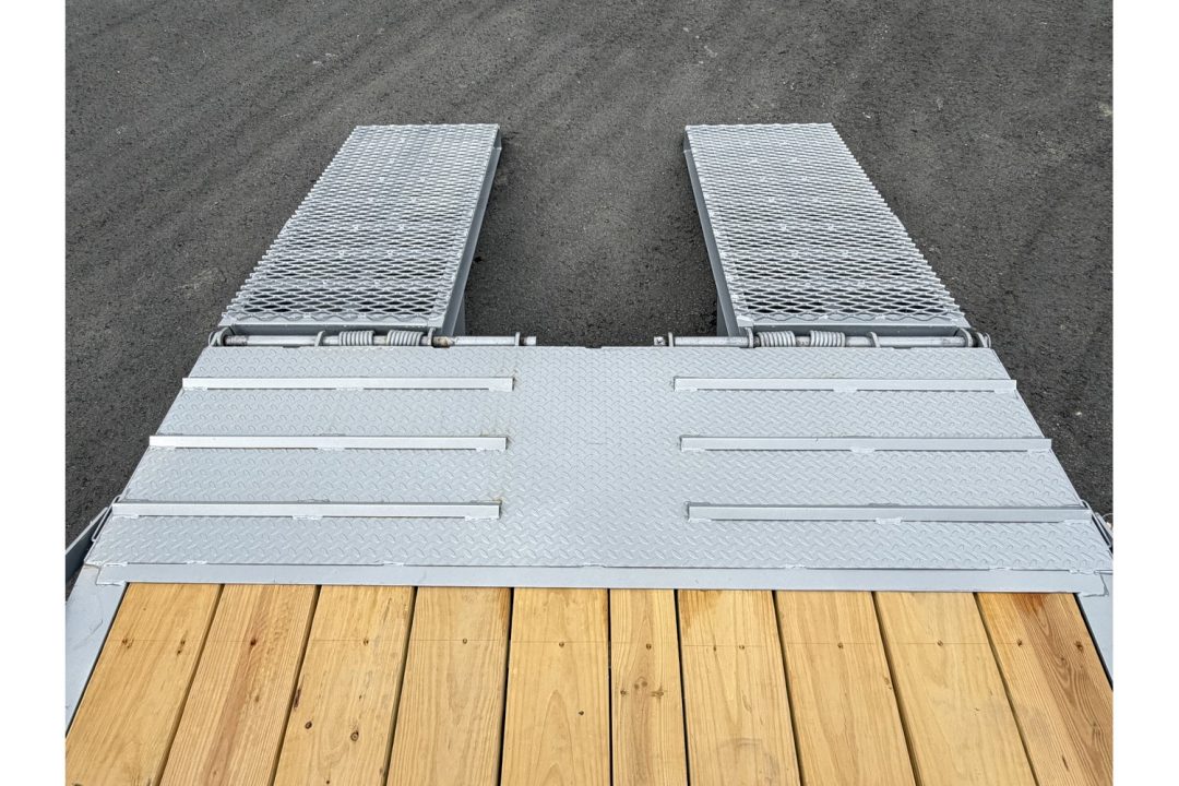 New 2026 Diamond C 80"x22' Equipment, Low Profile, 18K GVWR, LPX208