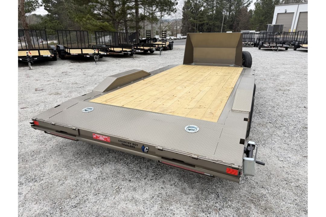 New 2026 DiamondC, 16' Car Hauler, 102" wide w/ Drive-Over Fenders GTF235